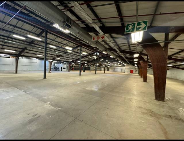 6,873M² WAREHOUSE TO LET IN HERMANSTAD
